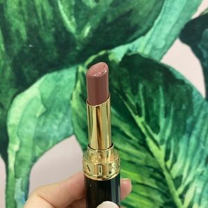 Nabla beyond jelly lipstick in Dea
